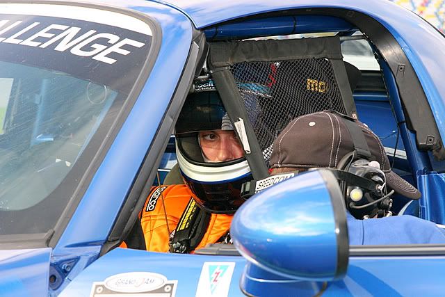 IMAGE: http://i43.photobucket.com/albums/e357/WhiskeyHotel/Daytona%202008/IMG_5227.jpg