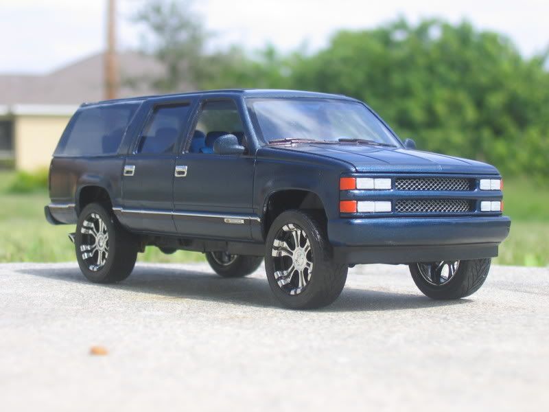 96+Suburban MINIDREAMS HACK JOB 1&2 - On The Workbench - Model Cars Magazine Forum