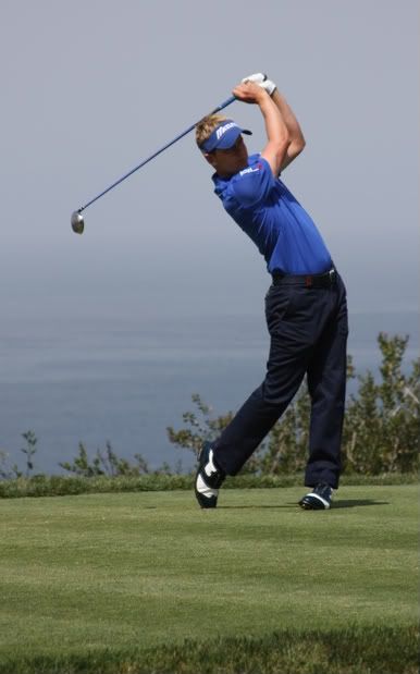 IMAGE: http://i43.photobucket.com/albums/e359/2euchres/US%20Open/Donald1.jpg