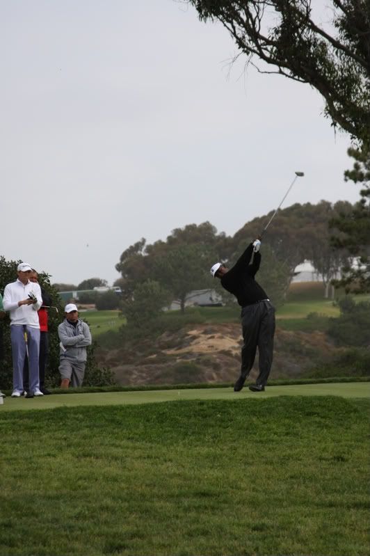 IMAGE: http://i43.photobucket.com/albums/e359/2euchres/US%20Open/Vijay1.jpg