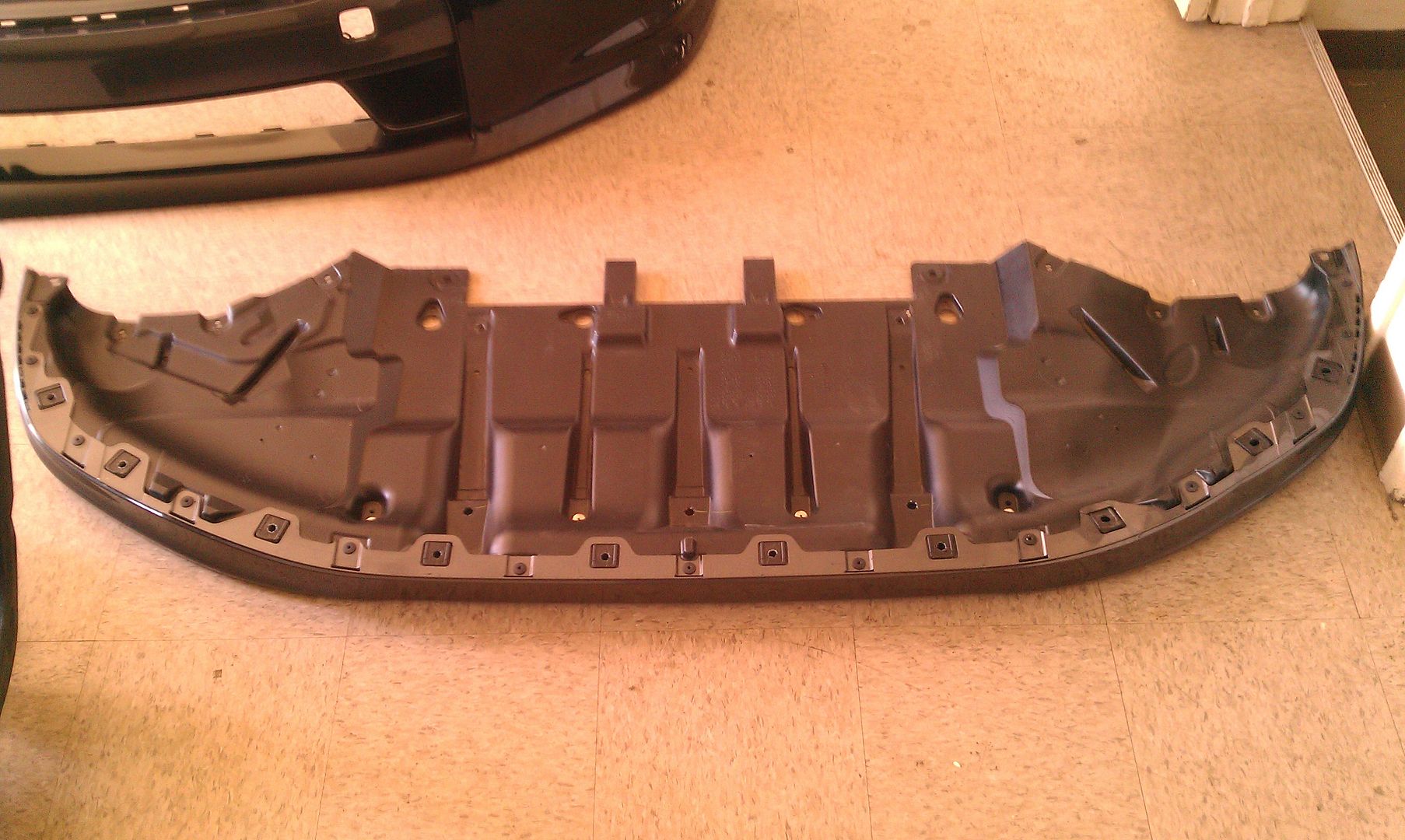 Headliner/rear speaker deck with blets/sun visors/map light/ + extras