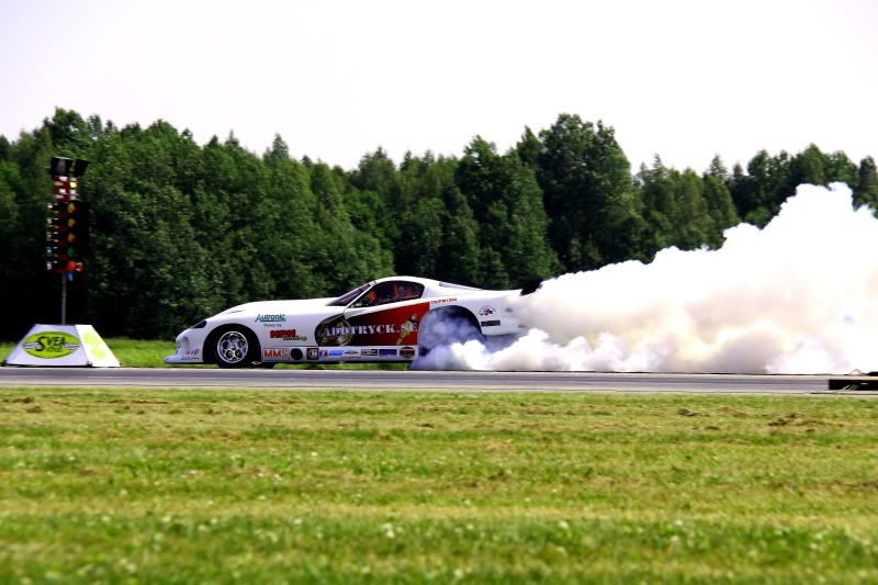 http://i43.photobucket.com/albums/e363/CraxIgorE/Dragracing%20Vasteras%20juli%202010/IMG_5328.jpg