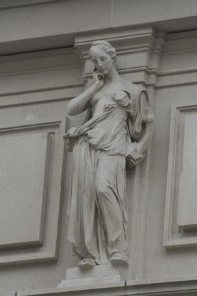 Statue On The Met