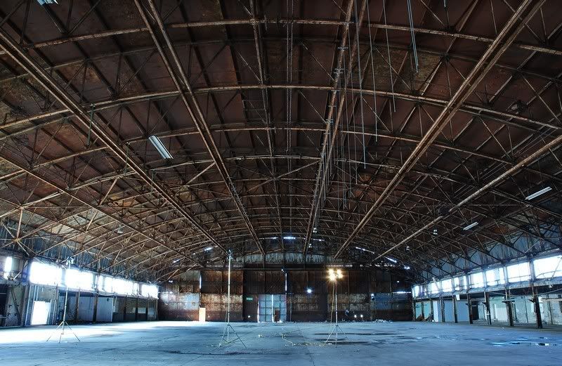http://i43.photobucket.com/albums/e369/PRoweB/Hangar2colour.jpg