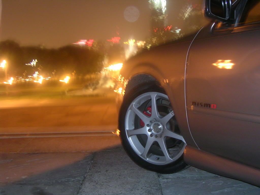 http://i43.photobucket.com/albums/e369/jholty/Nissan%20Maxima/PICT1079.jpg