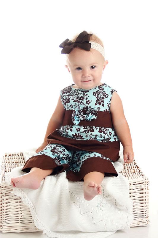 IMAGE: http://i43.photobucket.com/albums/e370/christyjo2/1f8b8b10.jpg