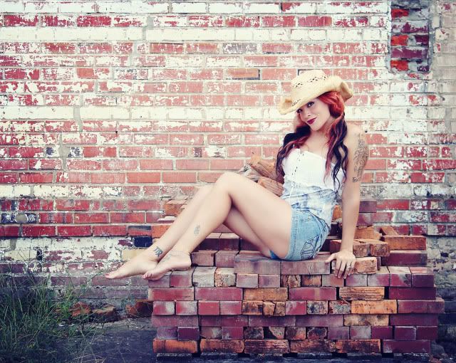 IMAGE: http://i43.photobucket.com/albums/e370/christyjo2/N_60CSRESIZE.jpg