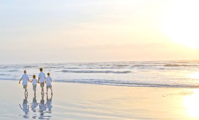 IMAGE: http://i43.photobucket.com/albums/e370/christyjo2/RakowitzEDIT.jpg