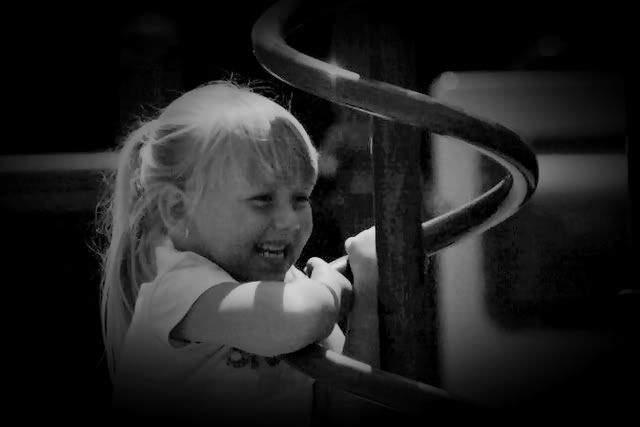 IMAGE: http://i43.photobucket.com/albums/e370/christyjo2/edit1.jpg