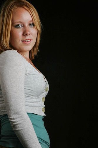 IMAGE: http://i43.photobucket.com/albums/e370/christyjo2/girlshot.jpg