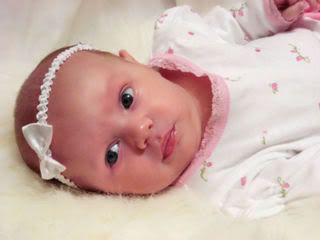 IMAGE: http://i43.photobucket.com/albums/e370/christyjo2/kyli6weeks2.jpg