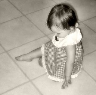 IMAGE: http://i43.photobucket.com/albums/e370/christyjo2/lillyfloor2.jpg