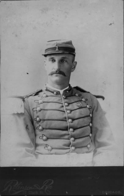 Unidentified-man-military1.jpg