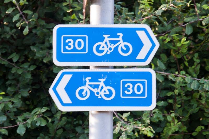 IMAGE: http://i43.photobucket.com/albums/e375/Exfangman/BikesDenver-1.jpg