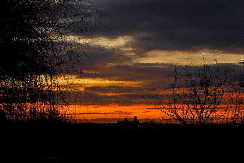 IMAGE: http://i43.photobucket.com/albums/e375/Exfangman/dawn11-1-12-3.jpg