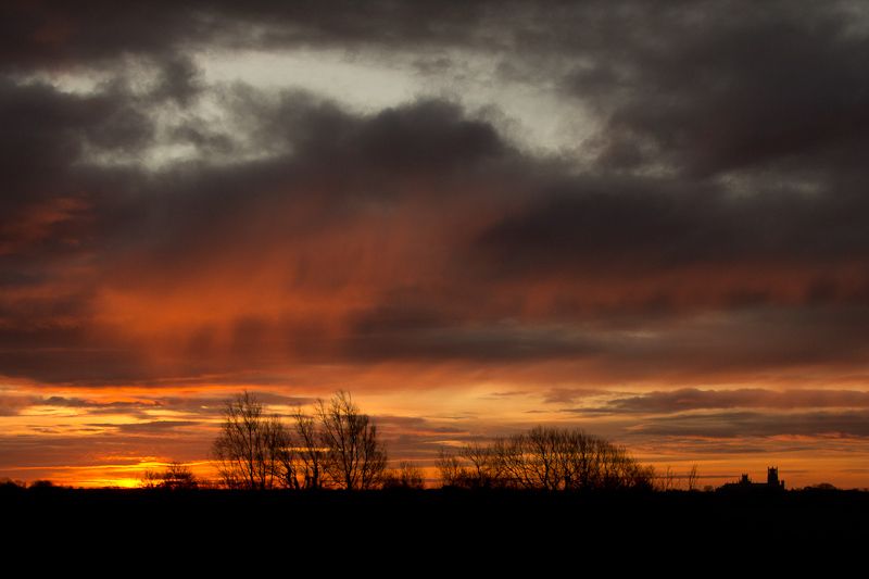 IMAGE: http://i43.photobucket.com/albums/e375/Exfangman/dawn11-1-12-6.jpg