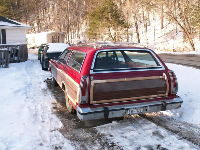 http://i43.photobucket.com/albums/e379/ESC3/Country%20Squire/CountrySquire003.jpg