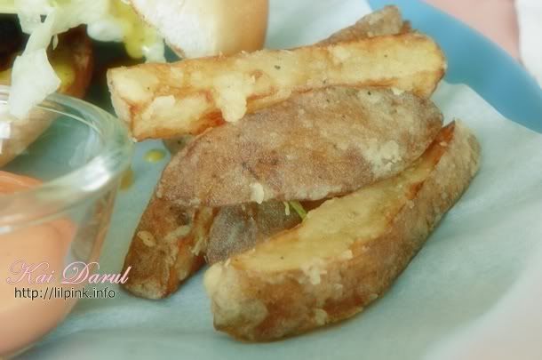 Flamoo Gourmet Burgers | Iligan City hotspot | review by lilpink - kai darul