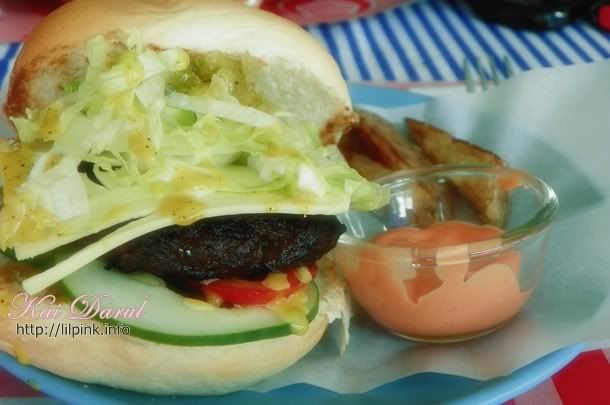 Flamoo Gourmet Burgers | Iligan City hotspot | review by lilpink - kai darul