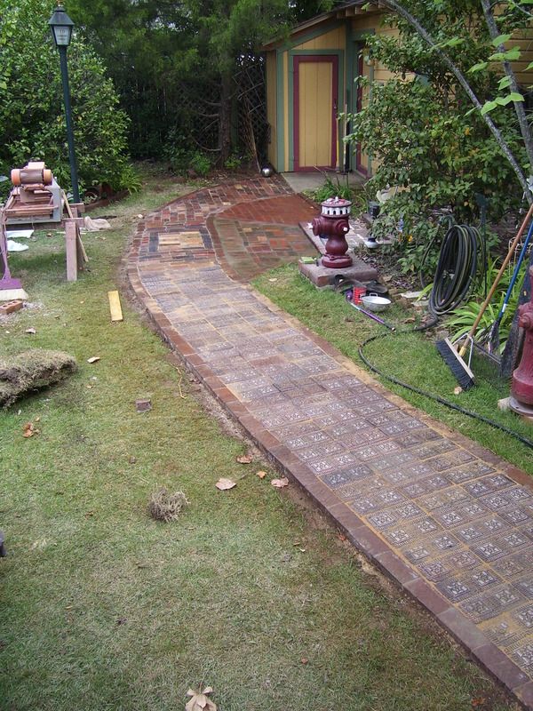 http://i43.photobucket.com/albums/e386/brickpaver/star%20brick%20installed%20back%20yard.jpg 
