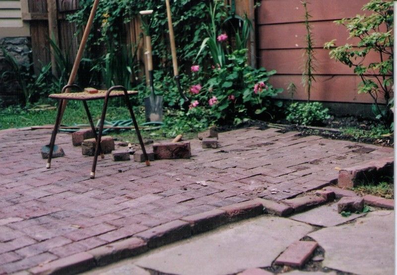 http://i43.photobucket.com/albums/e386/brickpaver/train%20station%20brick%20patio%201995.jpg 
