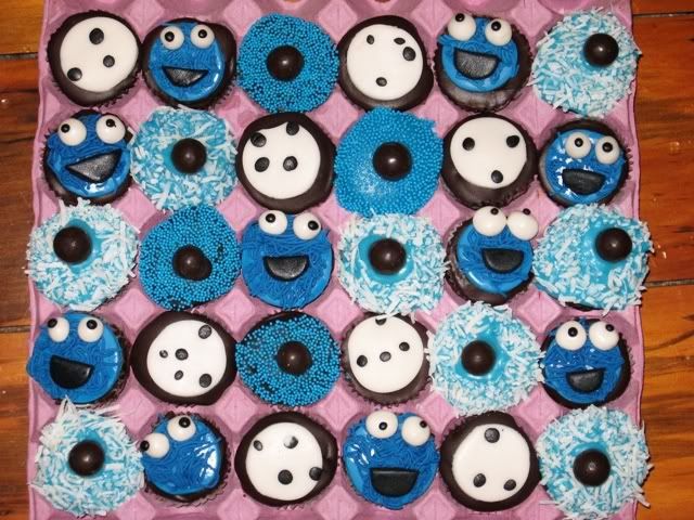 CookieMonsterCupcakes.jpg