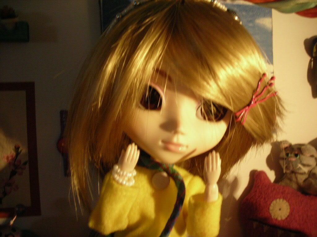 Has Bangs Monique Gold /"Adorabel Pixie/" Size 8//9 in BLACK Doll Wig